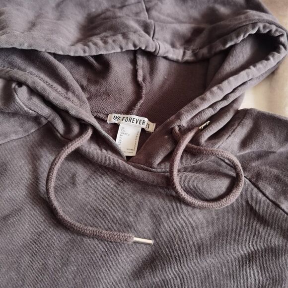 Cropped Grey Acid Wash Athletic Hoddie by Forever21 - Picture 2 of 6